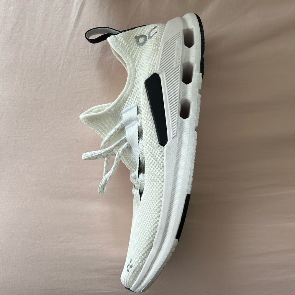 On Cloud Easy White
